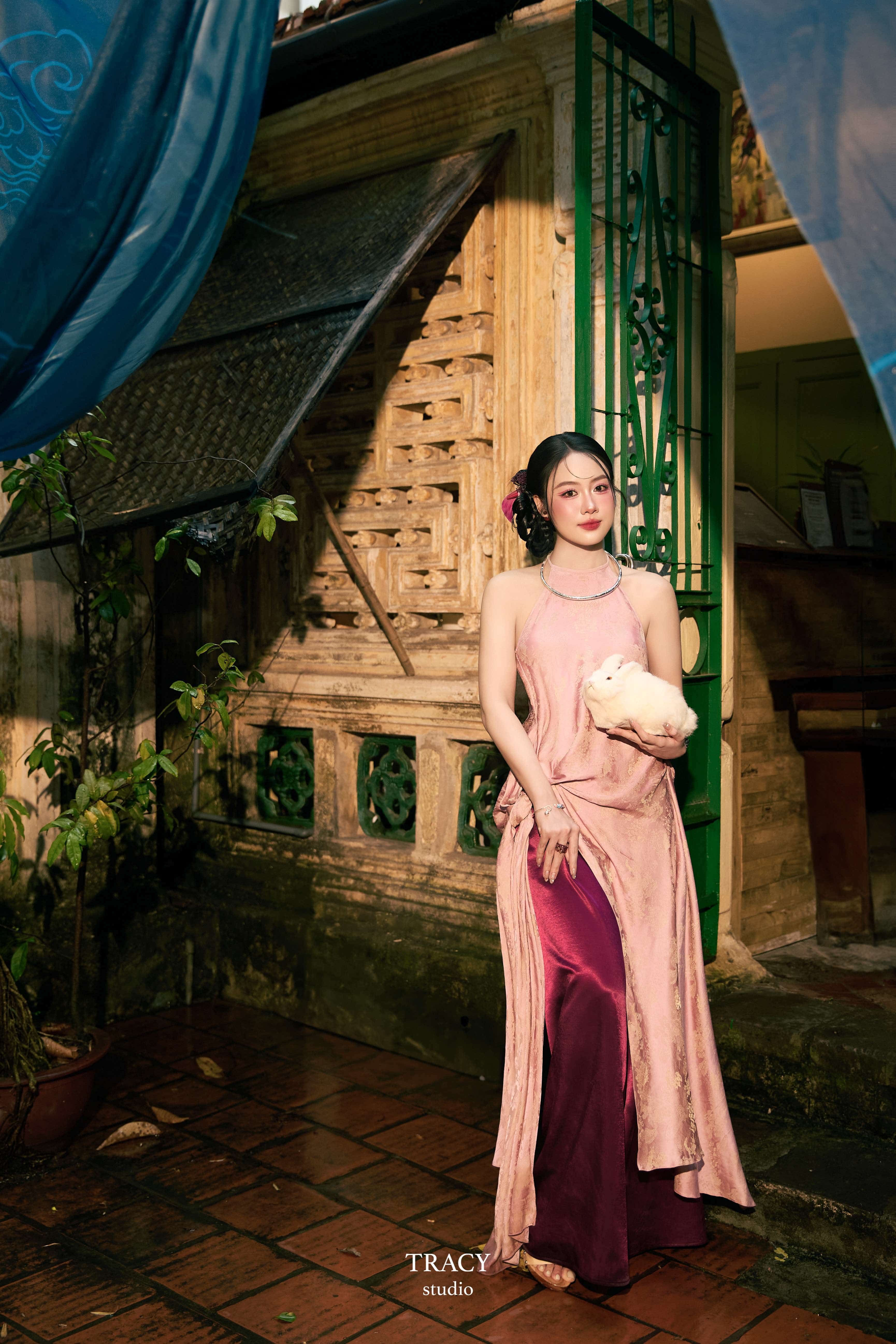 frontend/img/gallery/anh-tet-yem-ao-dai/tracy-studio-chup-concept-trung-thu-ngoc-huyen (5).jpg